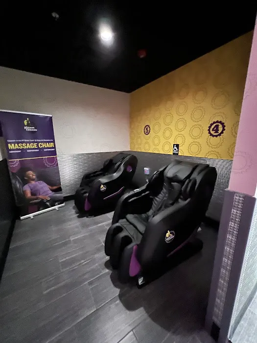 Planet Fitness Picture 8