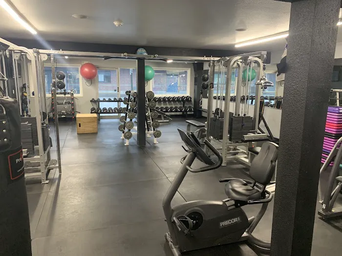 J B Fitness Gym 24 Hour Access Picture 10