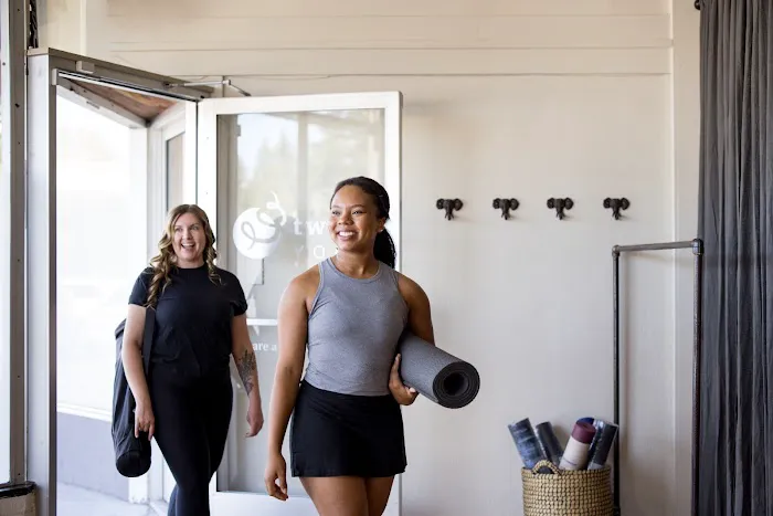 Twist Yoga - Richmond Beach Picture 2