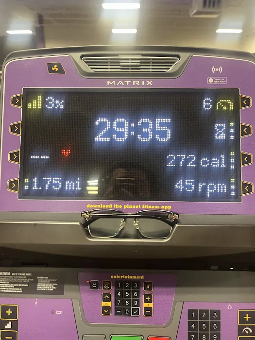 Planet Fitness Picture 10