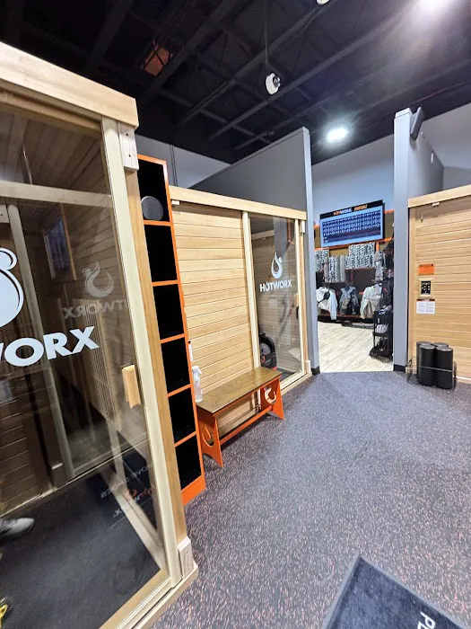 HOTWORX - Bothell Picture 9