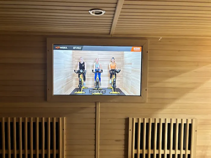 HOTWORX - Bothell Picture 2