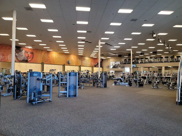 LA Fitness Picture 1