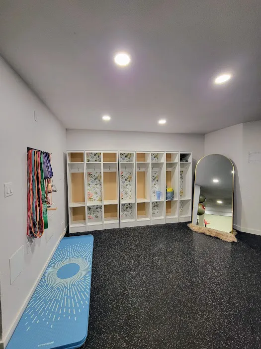 Elevar Pole & Fitness Picture 3