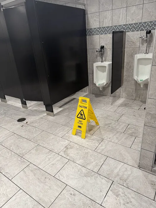 Planet Fitness Picture 4