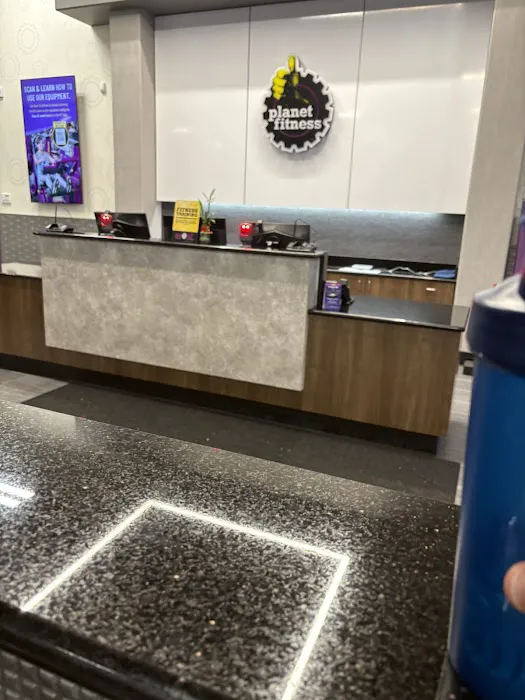 Planet Fitness Picture 2