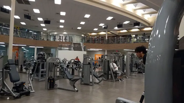 LA Fitness Picture 1