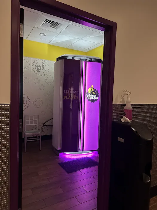 Planet Fitness Picture 7