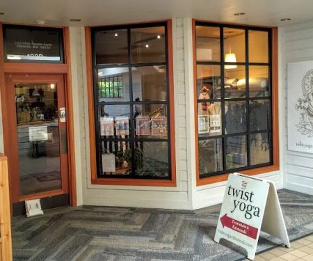 Twist Yoga - Edmonds