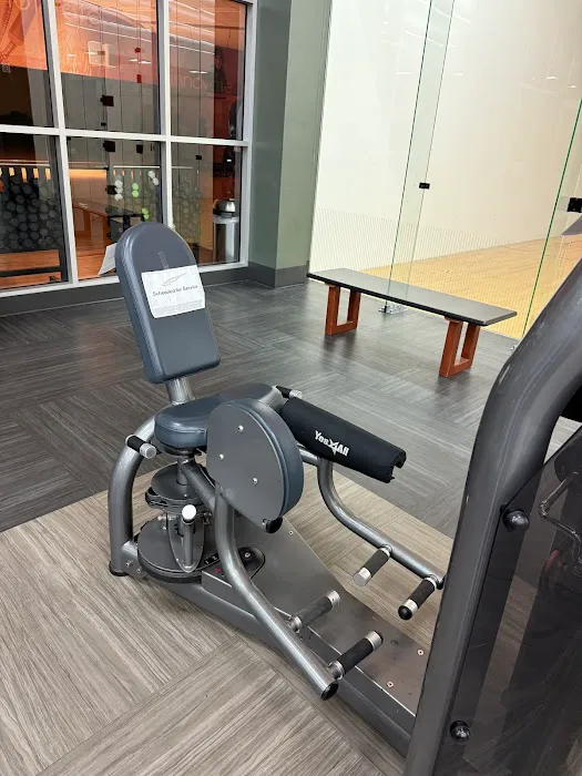 LA Fitness Picture 9