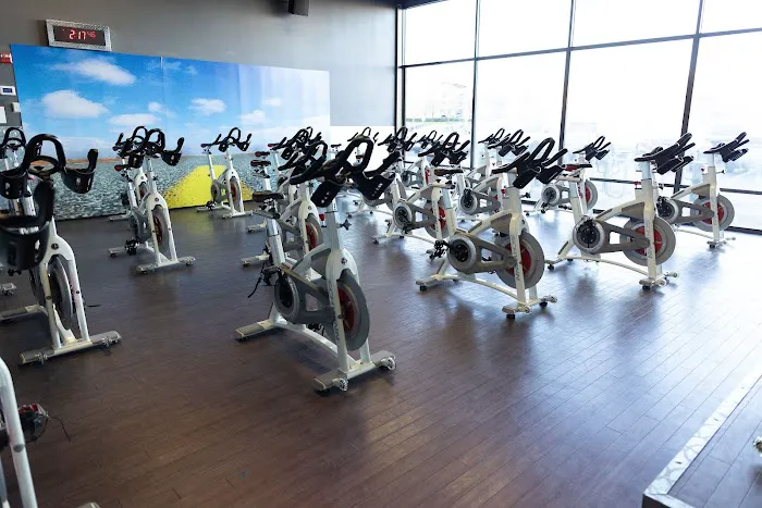 24 Hour Fitness Picture 7