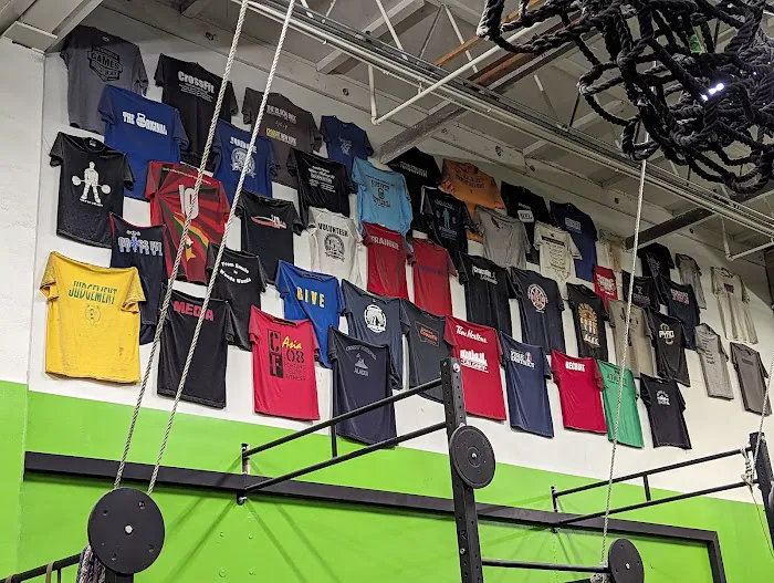 Lynnwood CrossFit Local's Gym Picture 2