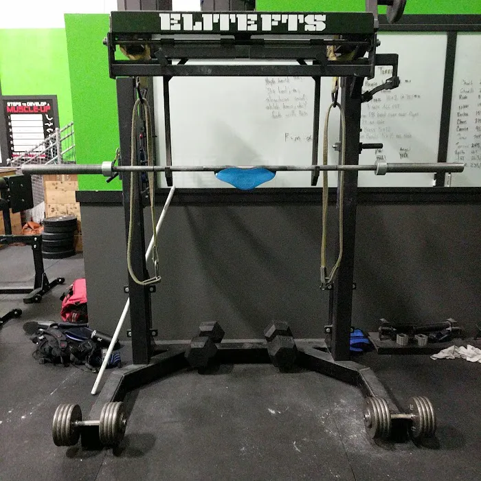 Lynnwood CrossFit Local's Gym Picture 3