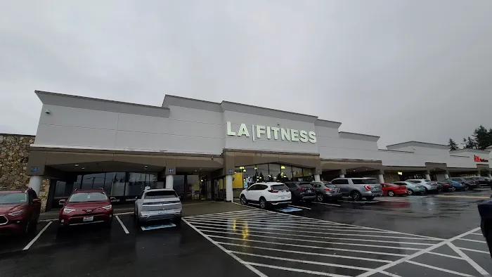 LA Fitness Picture 7