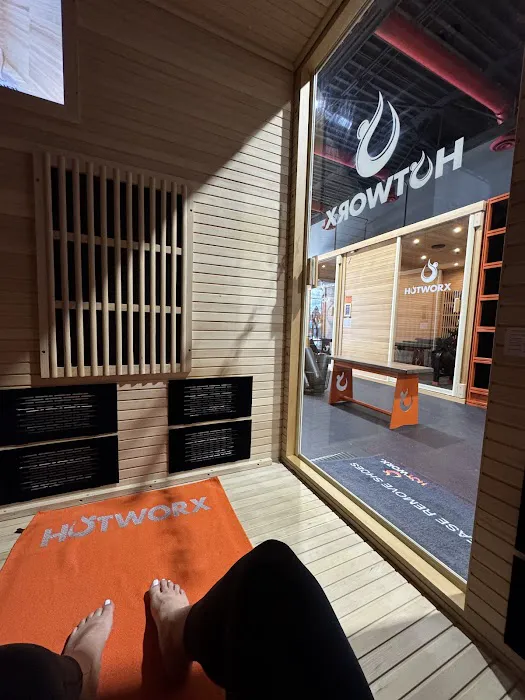 HOTWORX South Everett Picture 5