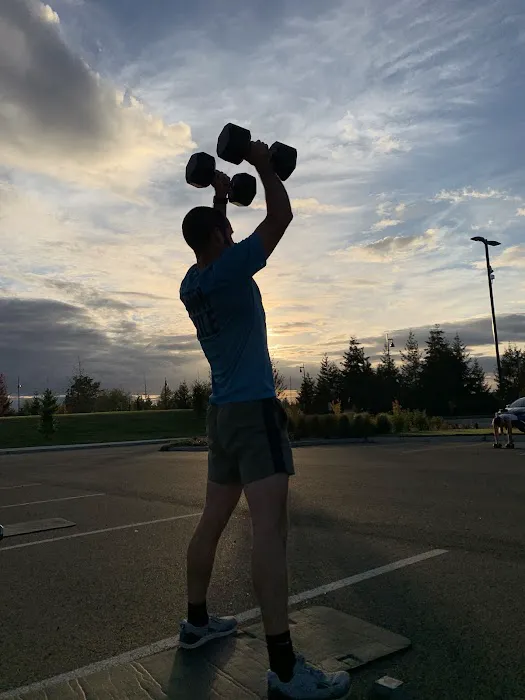 Evolve Strong Fitness Picture 4