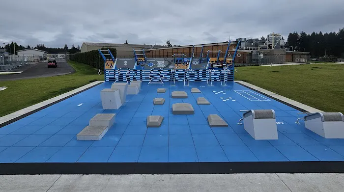 Sprinker Outdoor Fitness Court Picture 2