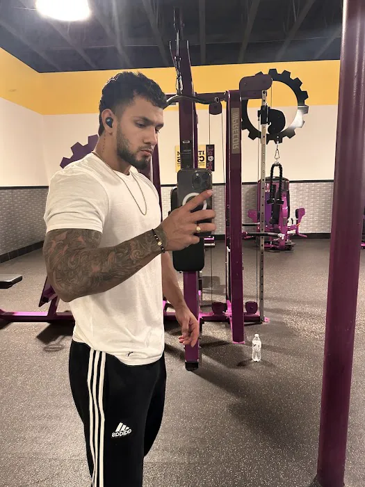 Planet Fitness Picture 2