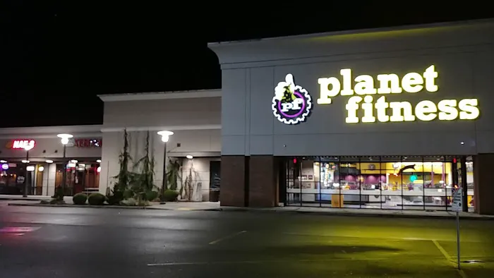 Planet Fitness Picture 7