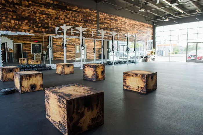 Vie Athletics Picture 8