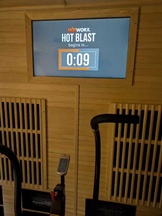 HOTWORX - Bonney Lake, WA Picture 1