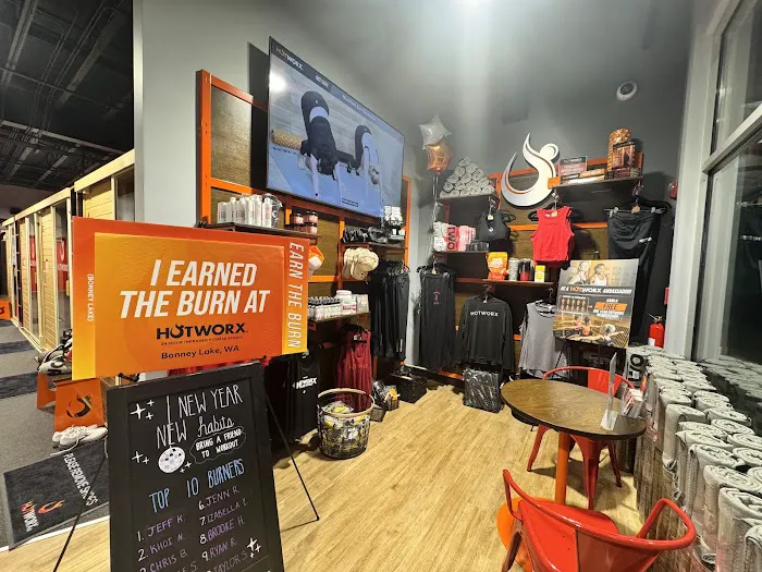 HOTWORX - Bonney Lake, WA Picture 8