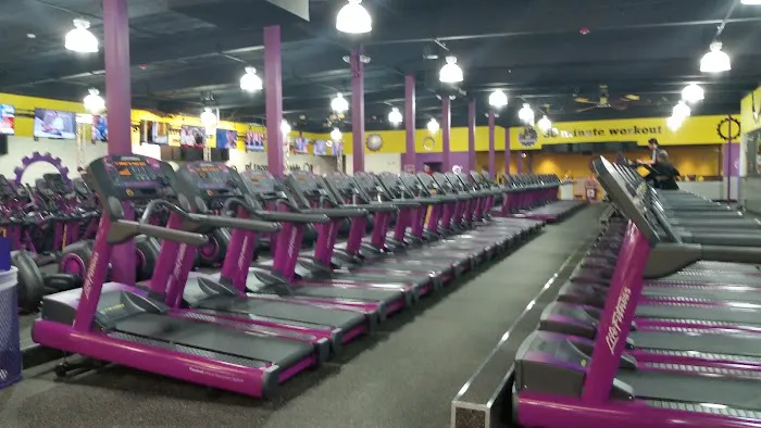 Planet Fitness Picture 9