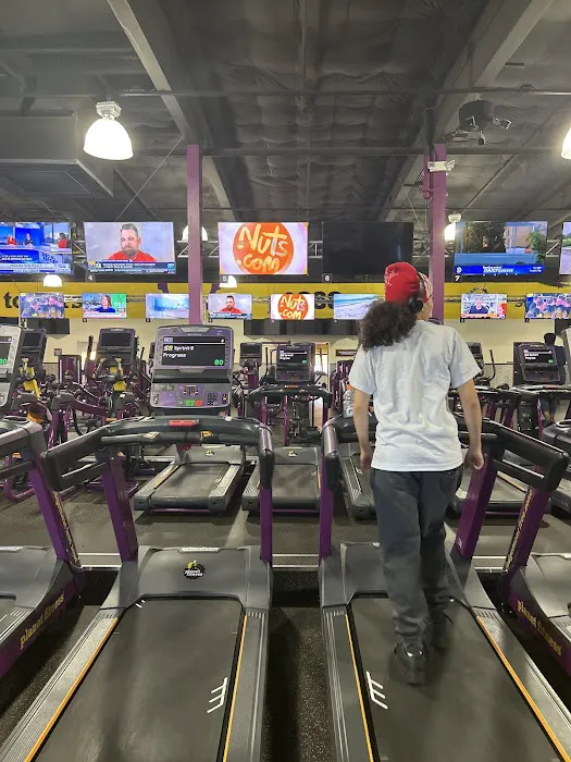 Planet Fitness Picture 2
