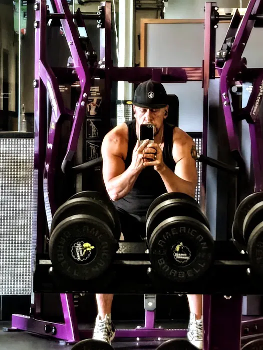 Planet Fitness Picture 7