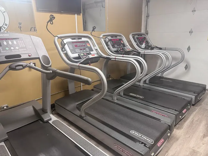 Macho's Gym Picture 2