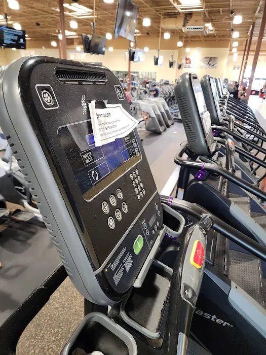 24 Hour Fitness Picture 2