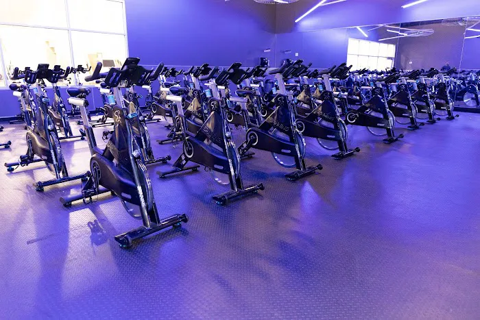 24 Hour Fitness Picture 5