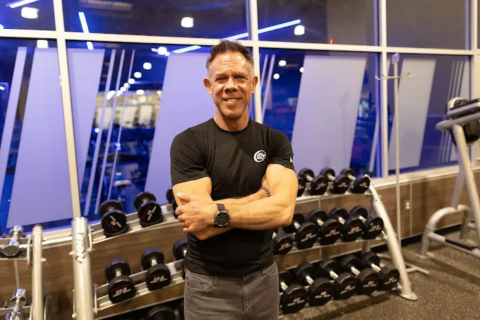 24 Hour Fitness Picture 9