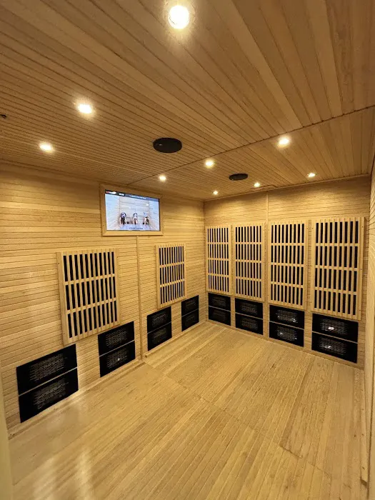 HOTWORX - University Place, WA Picture 4