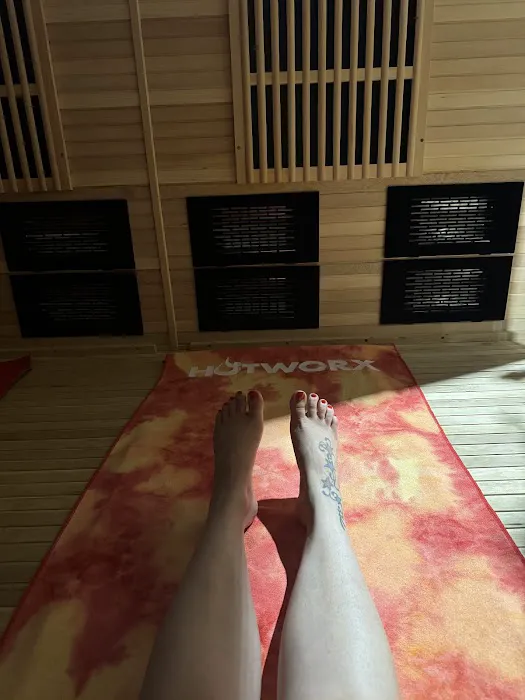 HOTWORX - University Place, WA Picture 3