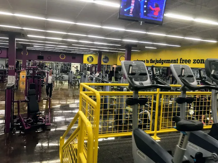 Planet Fitness Picture 5