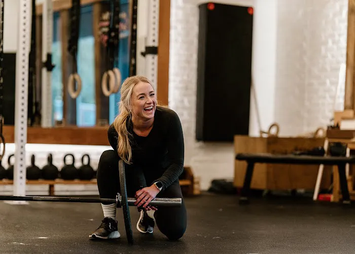 Vie Athletics Picture 9