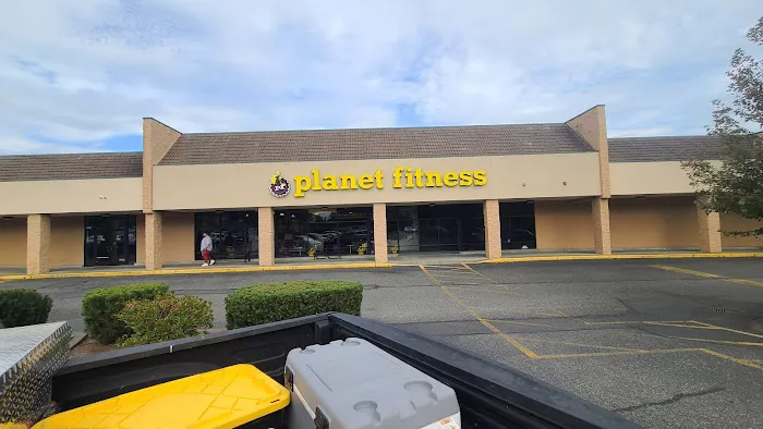 Planet Fitness Picture 10