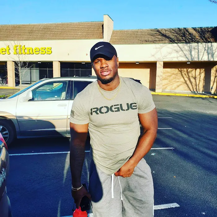 Planet Fitness Picture 8