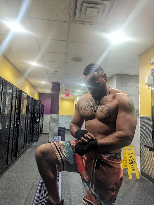 Planet Fitness Picture 10