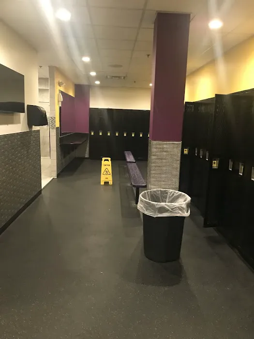 Planet Fitness Picture 9