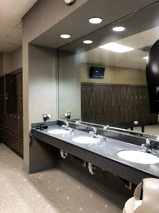 LA Fitness Picture 4