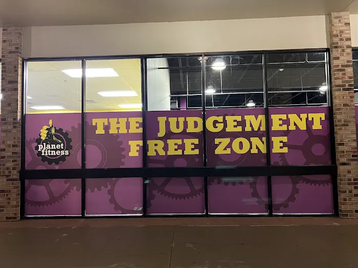 Planet Fitness Picture 7