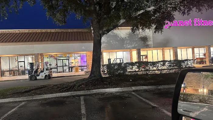 Planet Fitness Picture 5