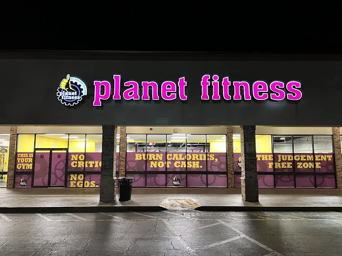 Planet Fitness Picture 6