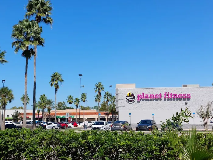 Planet Fitness Picture 1
