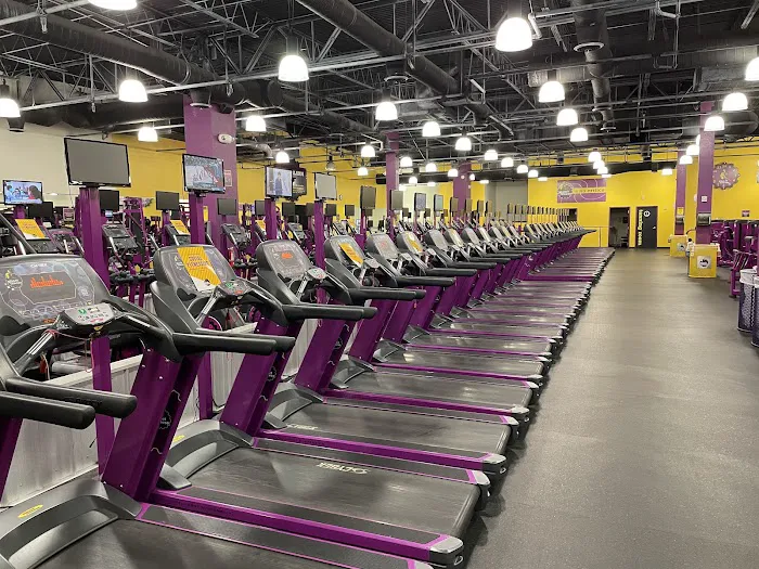 Planet Fitness Picture 8
