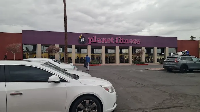 Planet Fitness Picture 1