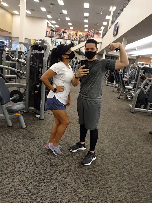 LA Fitness Picture 7