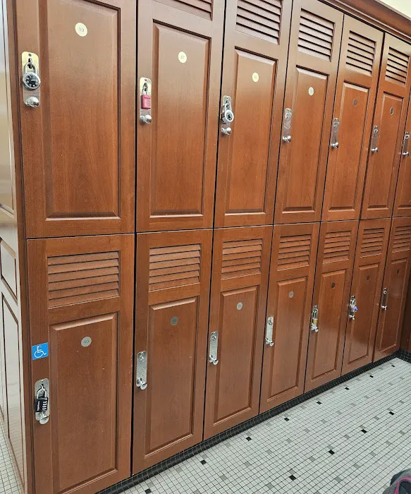 LA Fitness Picture 8